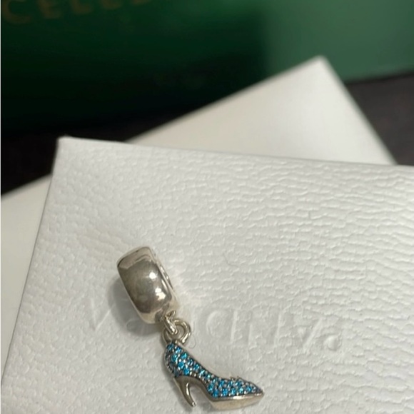 Authentic Pandora Cinderella’s Slipper Charm - Picture 2 of 5